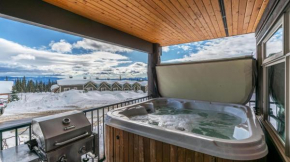 Raven's Nest - Luxury Pet Friendly Condo with Private Hot Tub & Mountain Views